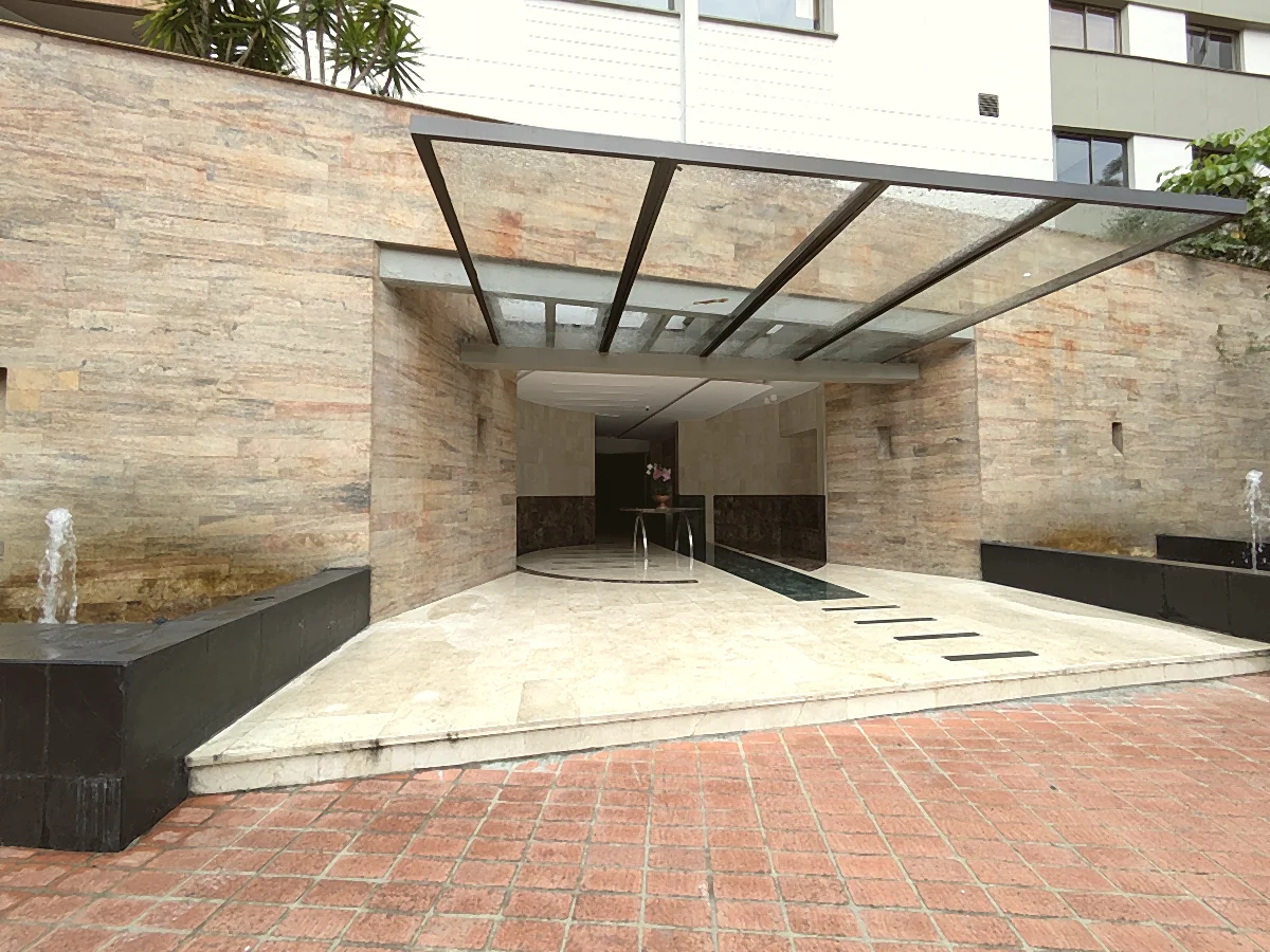 Acceso al conjunto — Jardines de Sierralta