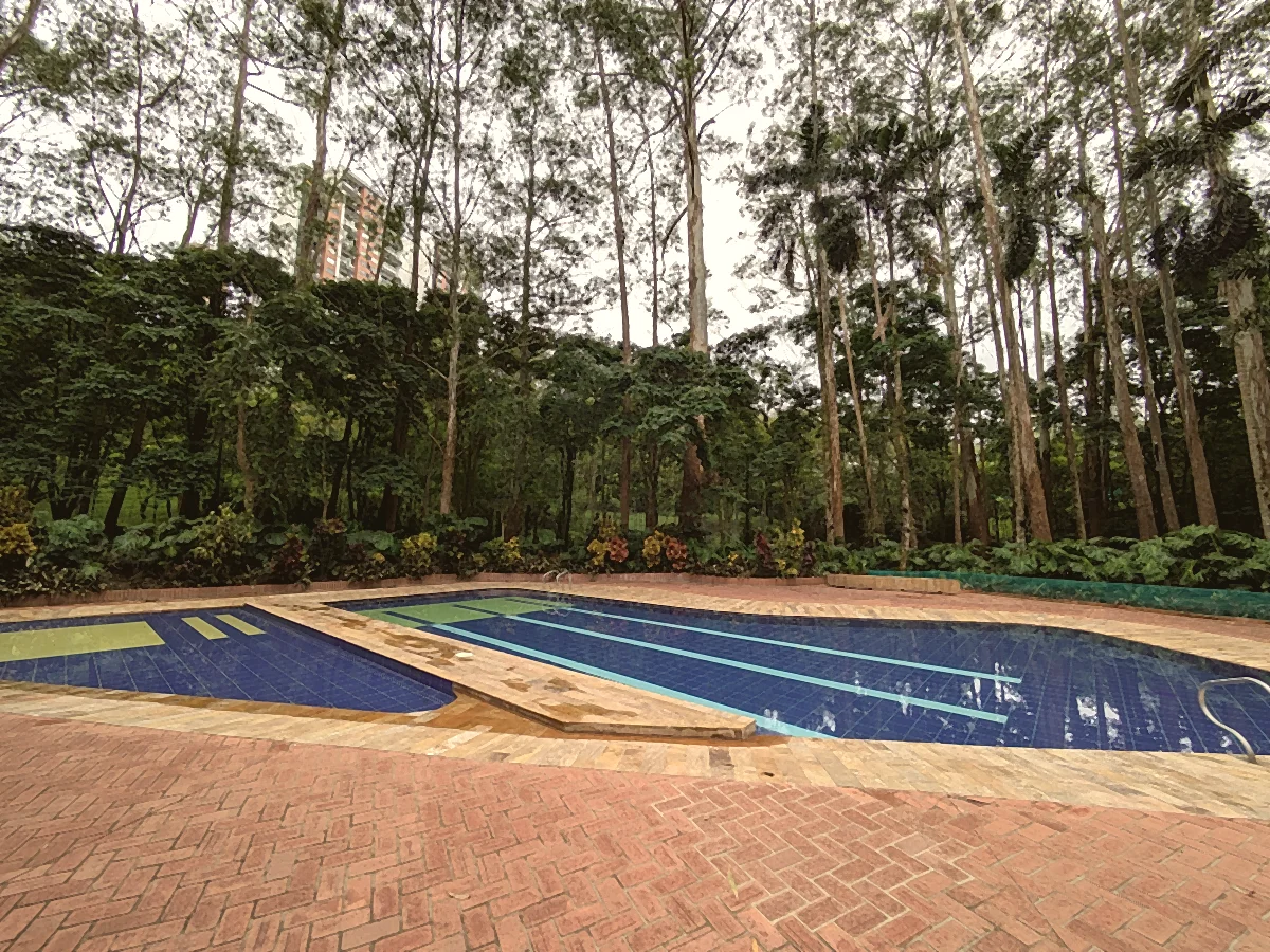 Piscina — Jardines de Sierralta
